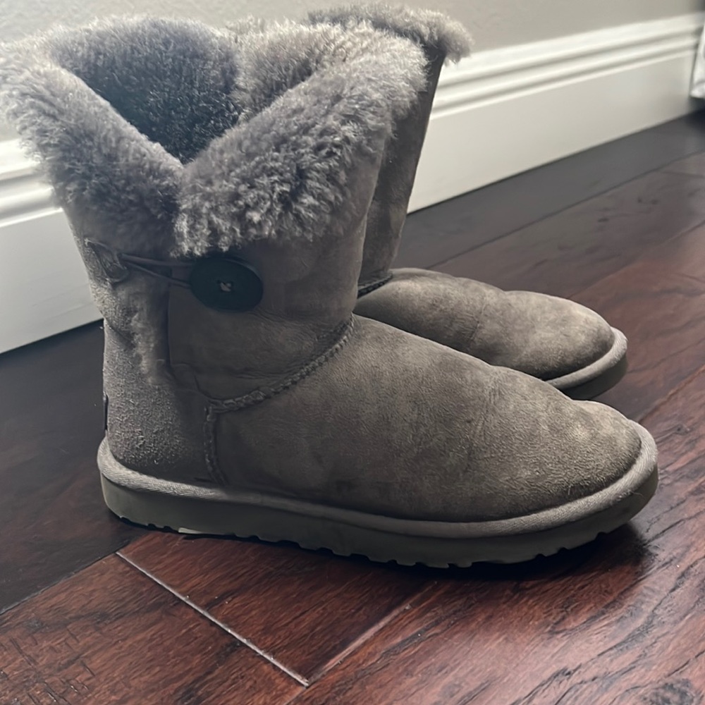 UGG Boots Grey - Gray